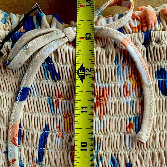 BCBGeneration Cream Floral off the shoulders top Size Medium - Picture 10 of 11